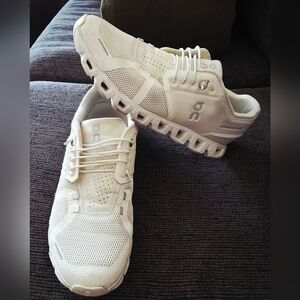 On Running Women's White Sneakers 9
